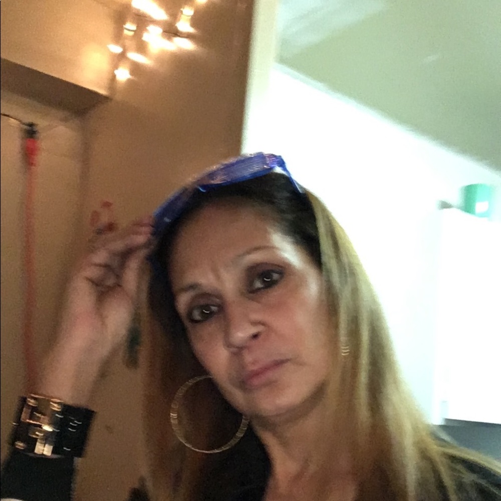 Meet your Posher, Angie